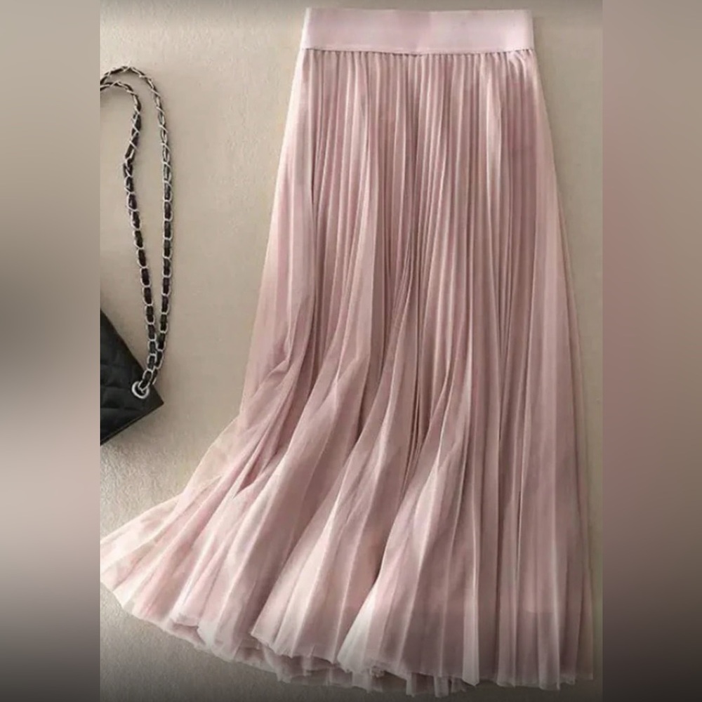 Elegant Pink Pleated Skirt